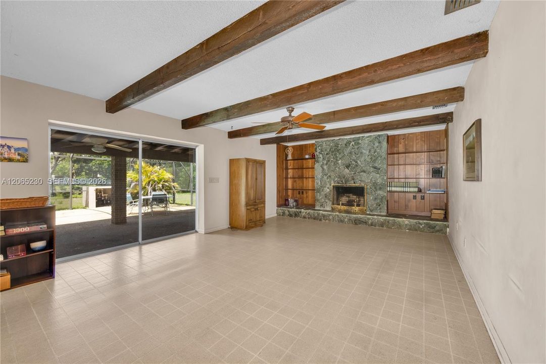 For Sale: $1,670,000 (4 beds, 2 baths, 2569 Square Feet)