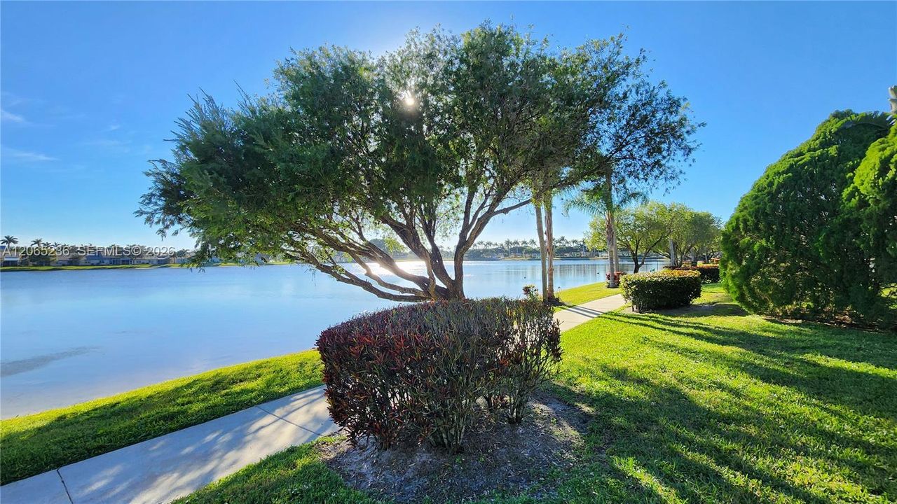 For Sale: $479,900 (3 beds, 2 baths, 1558 Square Feet)