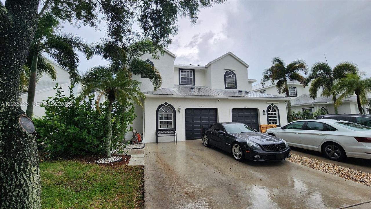 For Sale: $479,900 (3 beds, 2 baths, 1558 Square Feet)