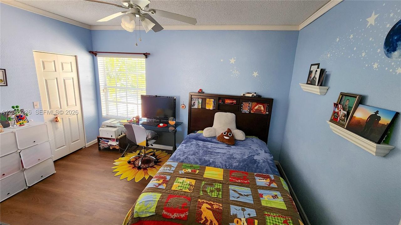 For Sale: $479,900 (3 beds, 2 baths, 1558 Square Feet)