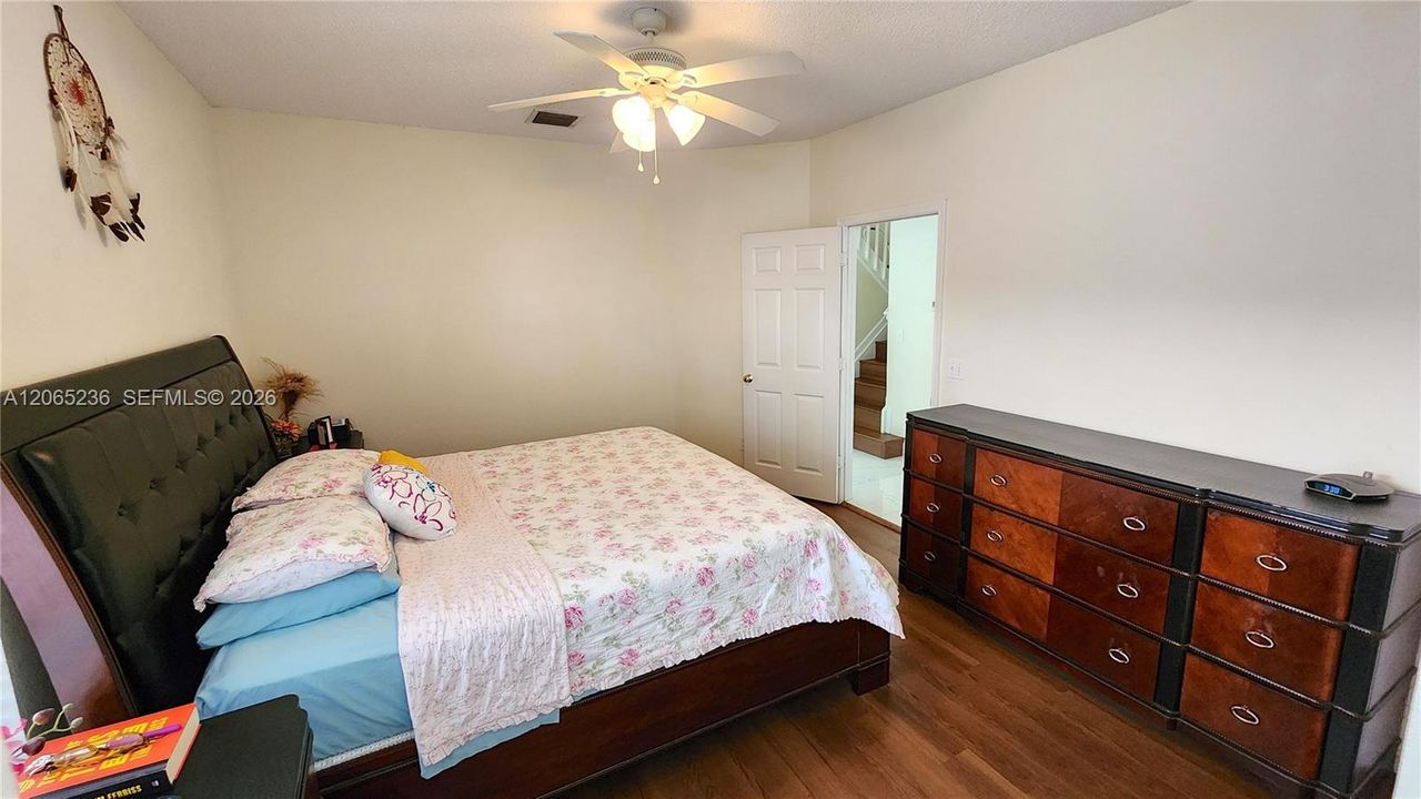 For Sale: $479,900 (3 beds, 2 baths, 1558 Square Feet)