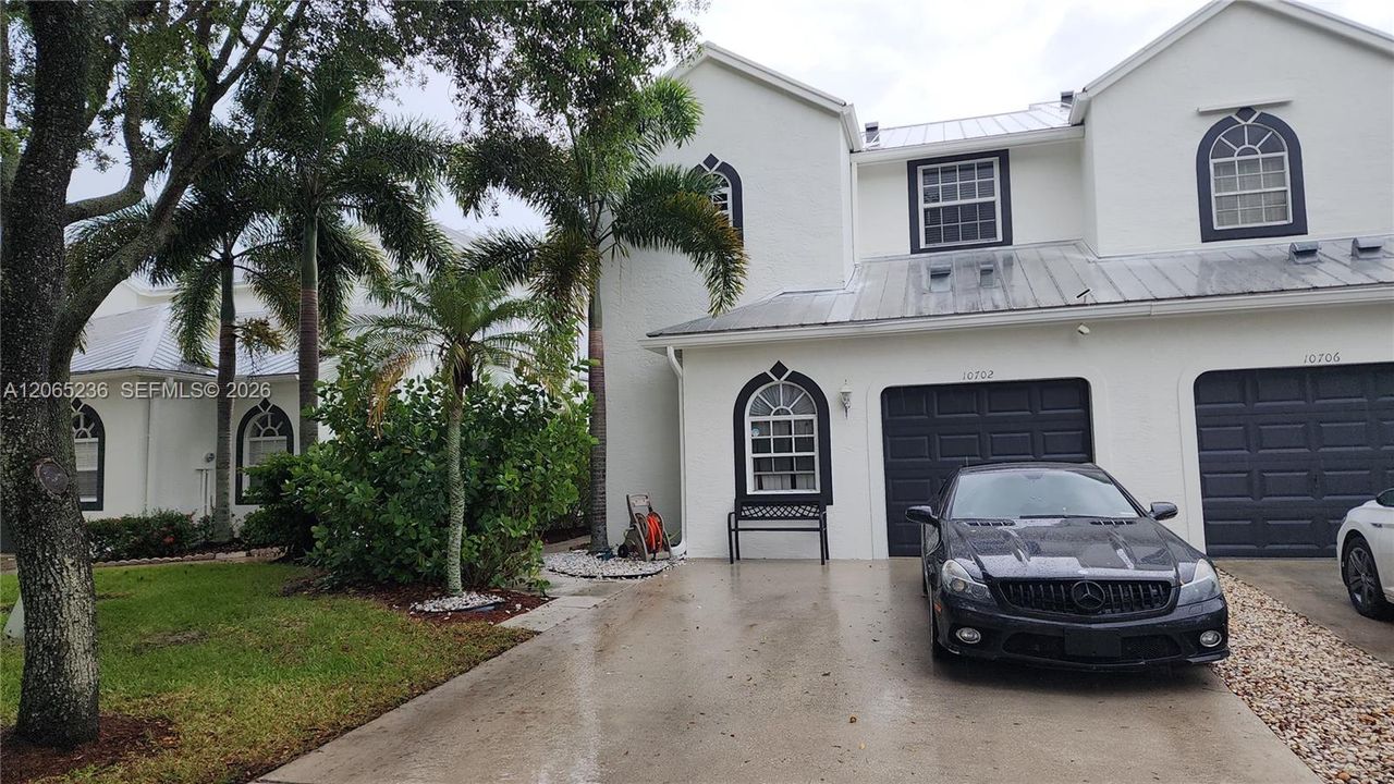 For Sale: $479,900 (3 beds, 2 baths, 1558 Square Feet)