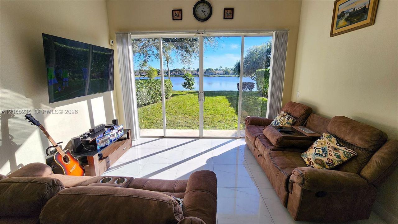 For Sale: $479,900 (3 beds, 2 baths, 1558 Square Feet)