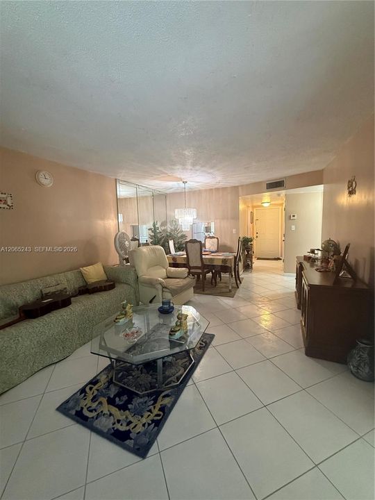 For Sale: $99,000 (2 beds, 2 baths, 850 Square Feet)