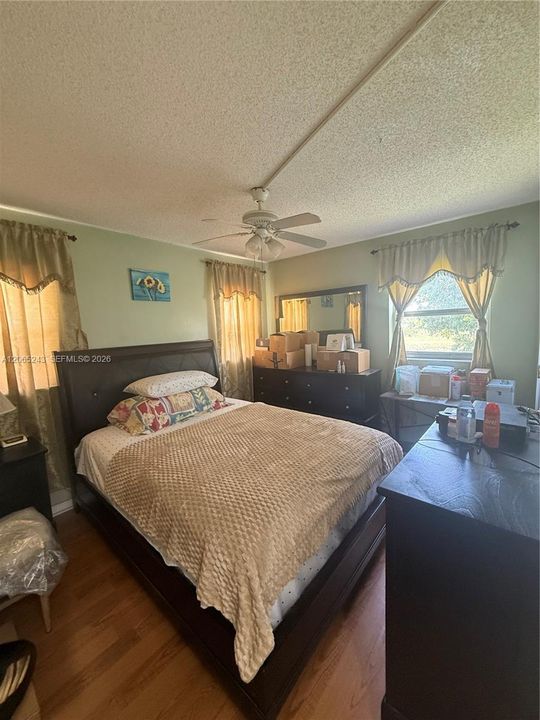 For Sale: $99,000 (2 beds, 2 baths, 850 Square Feet)