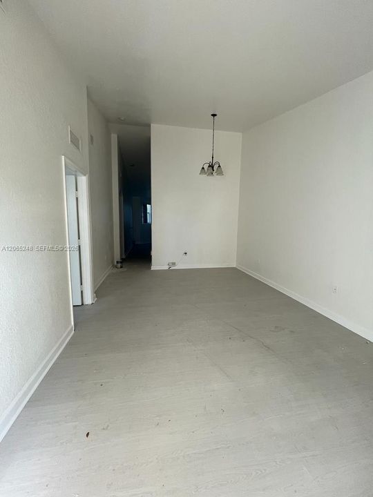For Sale: $230,000 (3 beds, 2 baths, 1166 Square Feet)