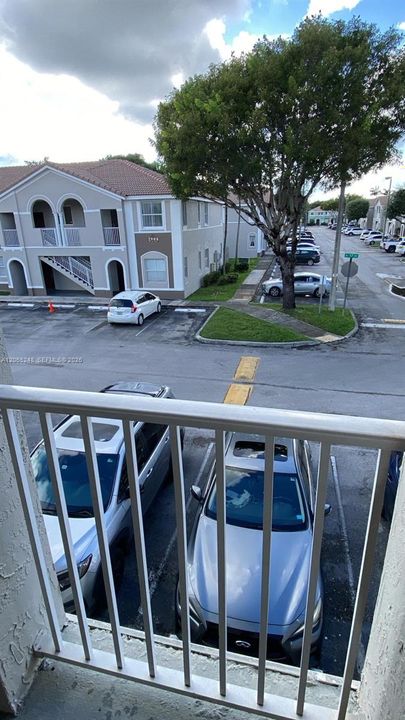 For Sale: $230,000 (3 beds, 2 baths, 1166 Square Feet)
