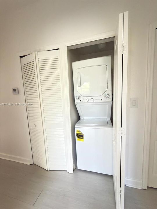 For Sale: $230,000 (3 beds, 2 baths, 1166 Square Feet)