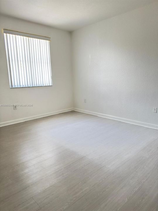 For Sale: $230,000 (3 beds, 2 baths, 1166 Square Feet)