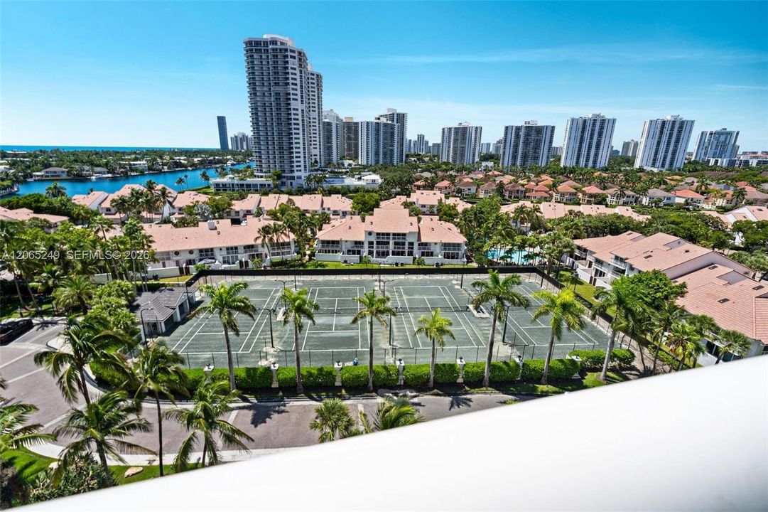 На продажу: $1,750,000 (3 спален, 2 ванн, 2440 Квадратных фут)