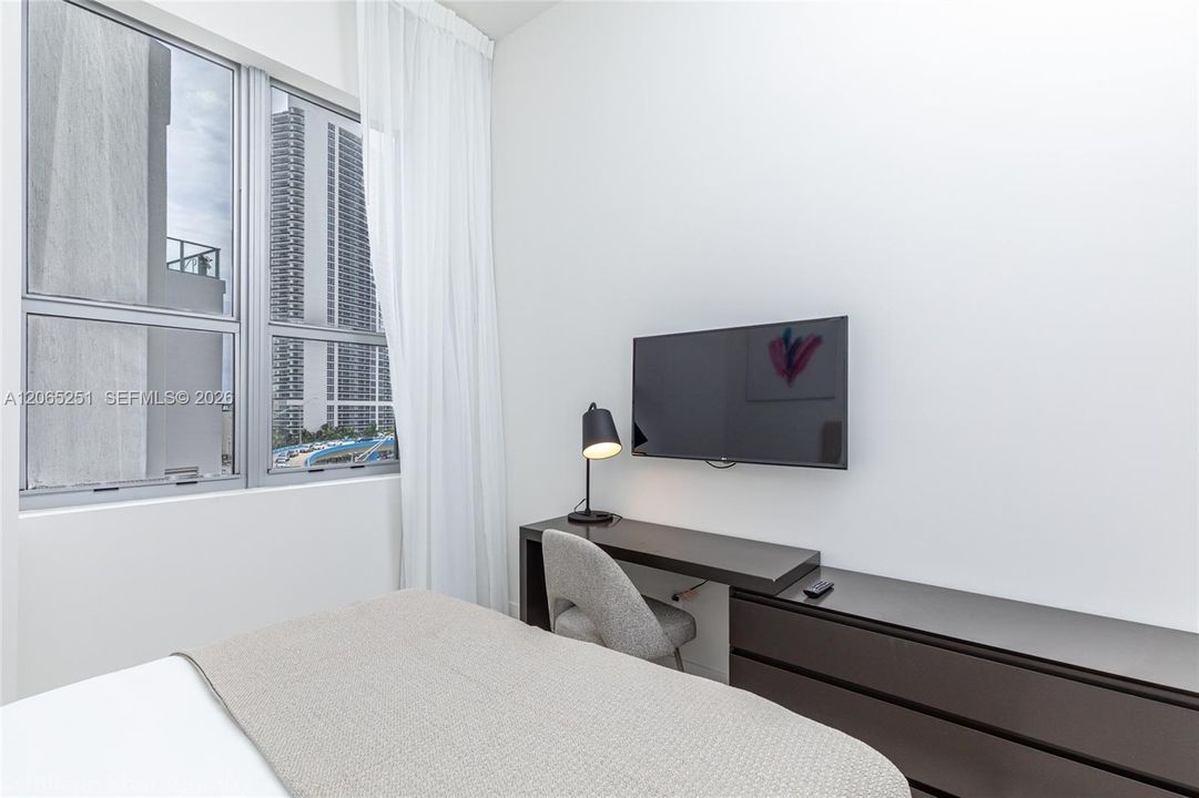 На продажу: $679,000 (2 спален, 2 ванн, 1054 Квадратных фут)