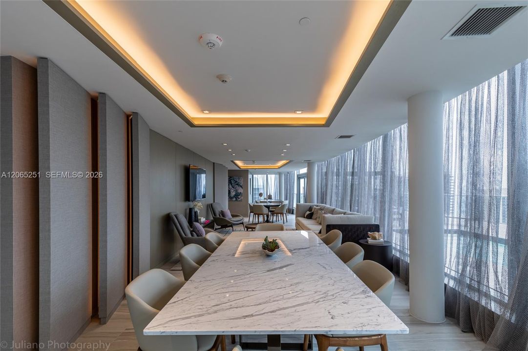 На продажу: $679,000 (2 спален, 2 ванн, 1054 Квадратных фут)
