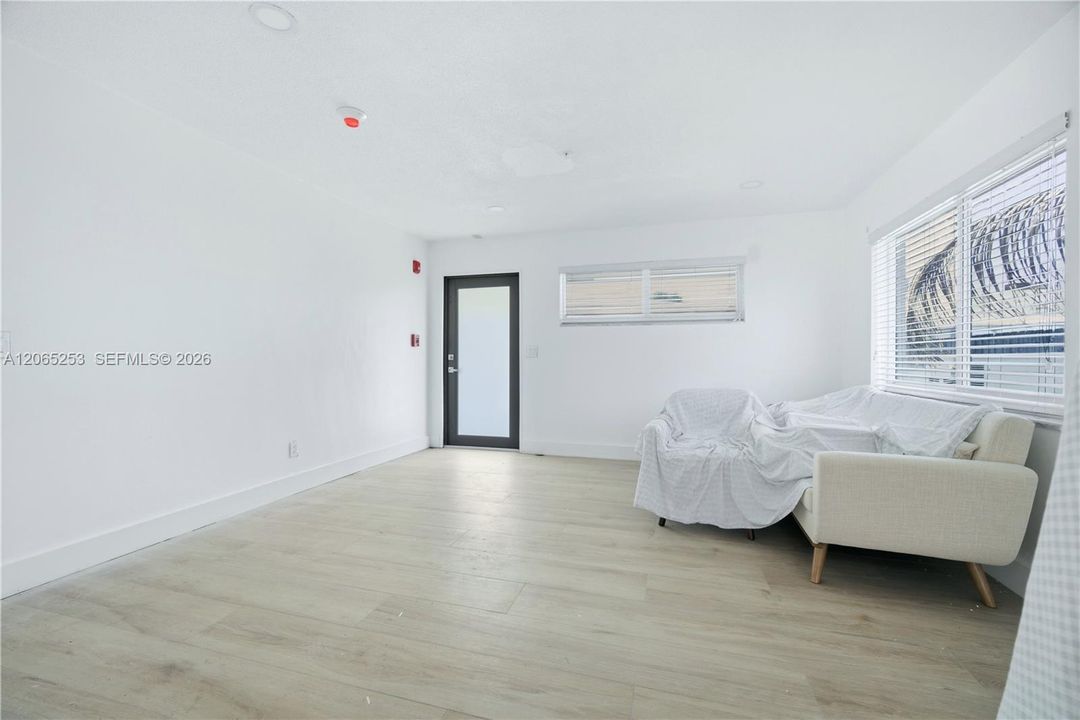 For Sale: $699,999 (0 beds, 0 baths, 1926 Square Feet)
