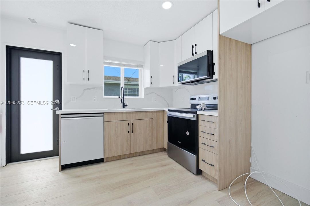 For Sale: $699,999 (0 beds, 0 baths, 1926 Square Feet)
