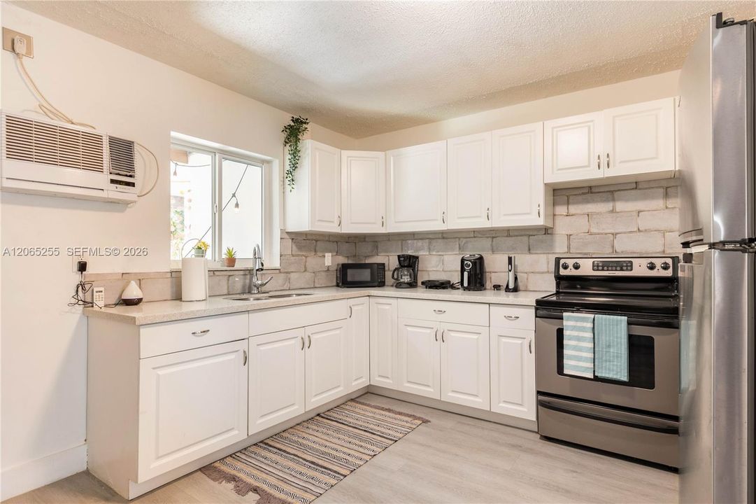 For Sale: $735,000 (0 beds, 0 baths, 2166 Square Feet)