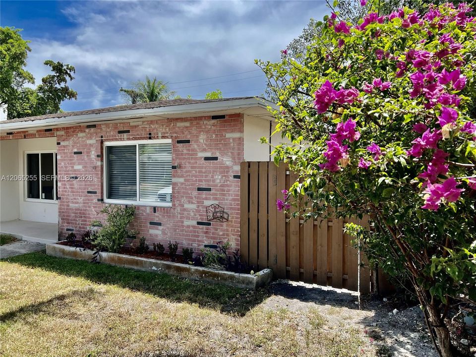 For Sale: $735,000 (0 beds, 0 baths, 2166 Square Feet)
