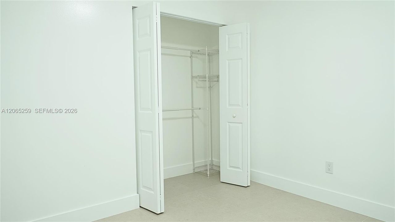 Activo con contrato: $3,450 (3 camas, 2 baños, 1274 Pies cuadrados)