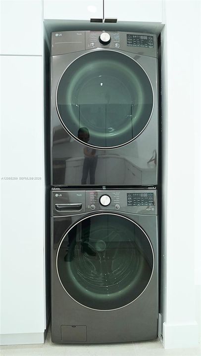 Activo con contrato: $3,450 (3 camas, 2 baños, 1274 Pies cuadrados)