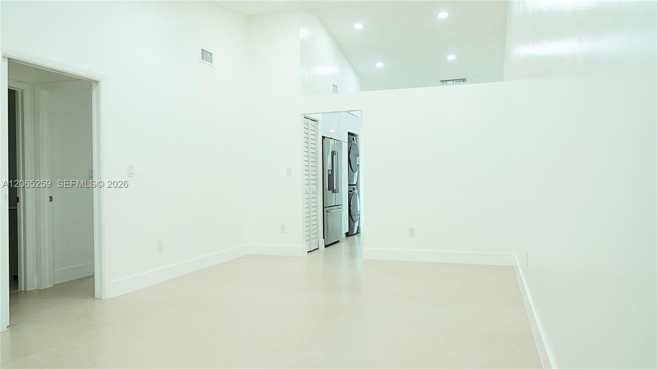 Activo con contrato: $3,450 (3 camas, 2 baños, 1274 Pies cuadrados)
