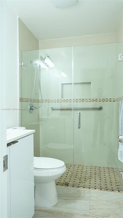 Activo con contrato: $3,450 (3 camas, 2 baños, 1274 Pies cuadrados)