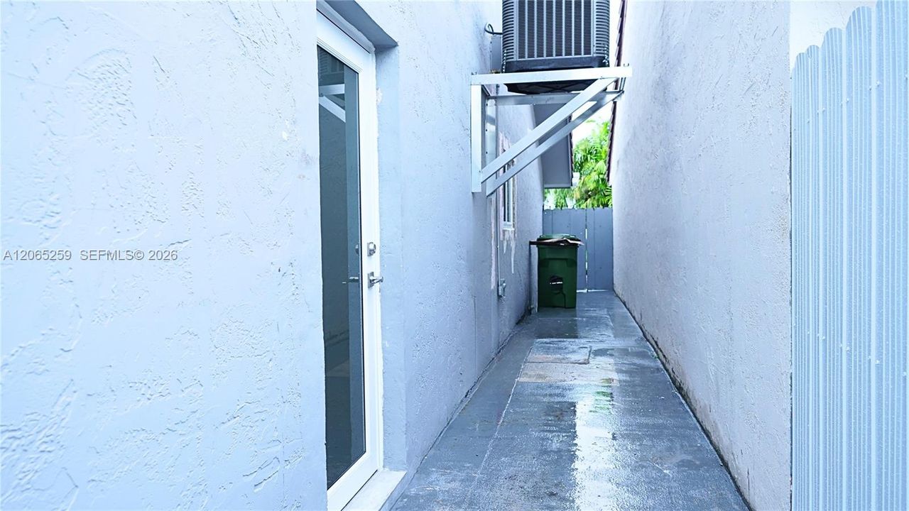 Activo con contrato: $3,450 (3 camas, 2 baños, 1274 Pies cuadrados)