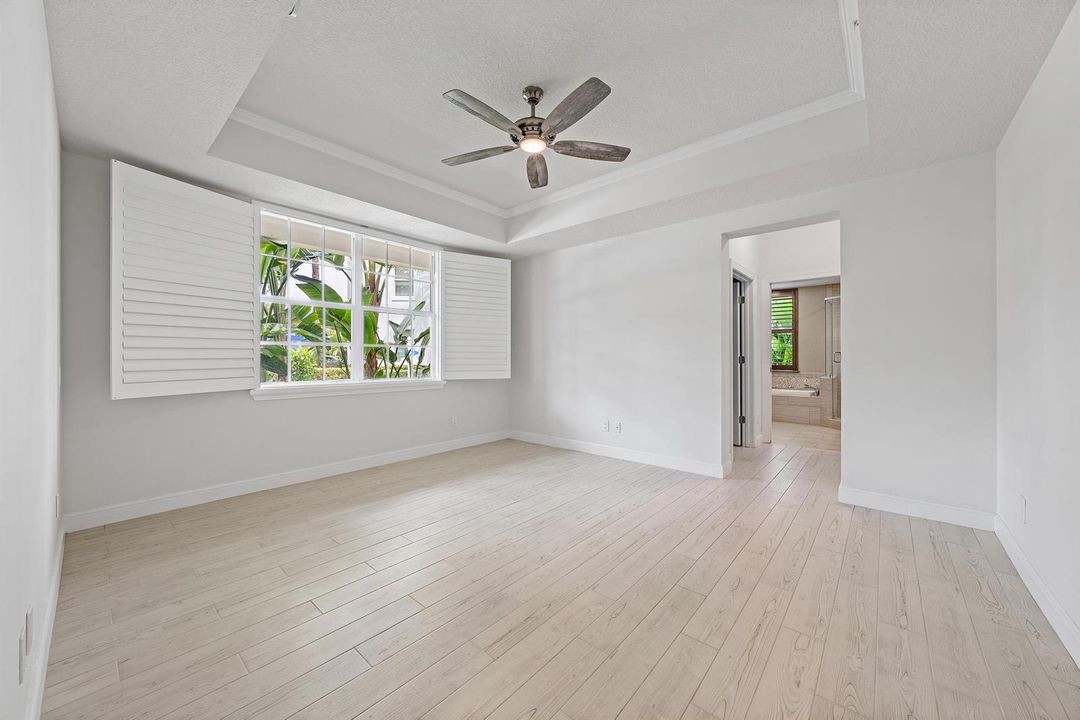 411 Bay Colony Dr N-4