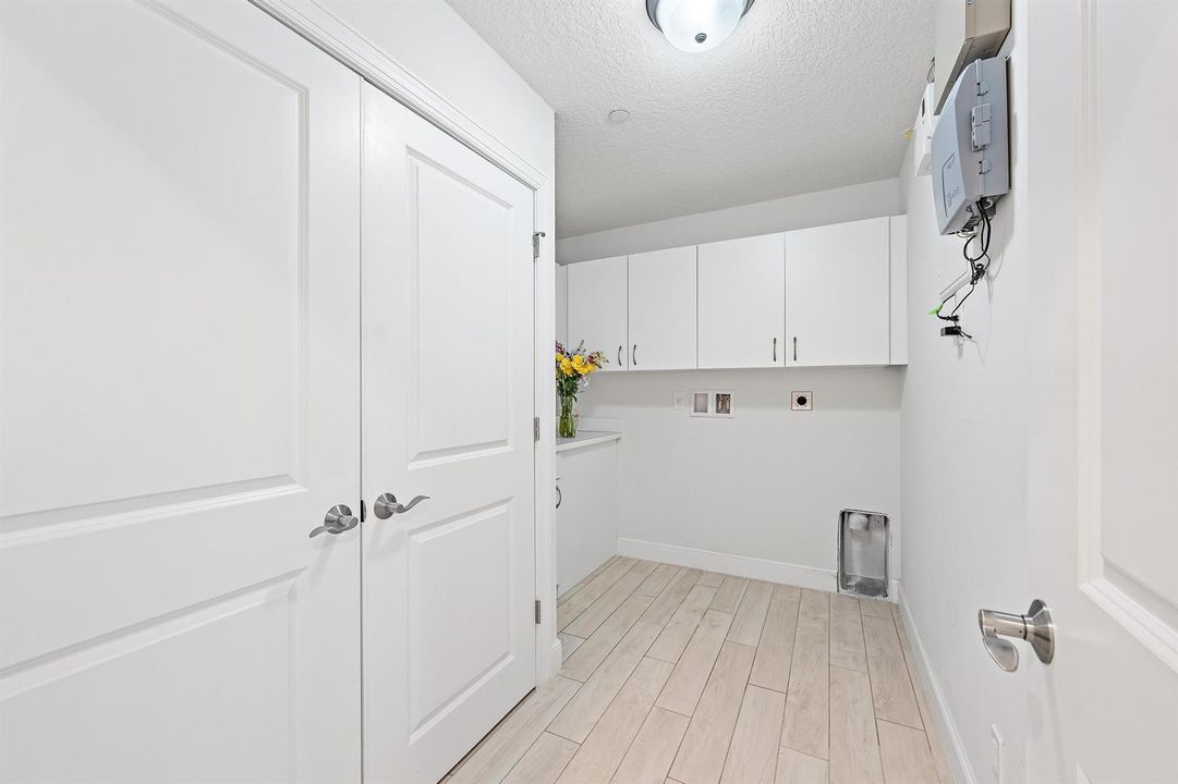 411 Bay Colony Dr N-21