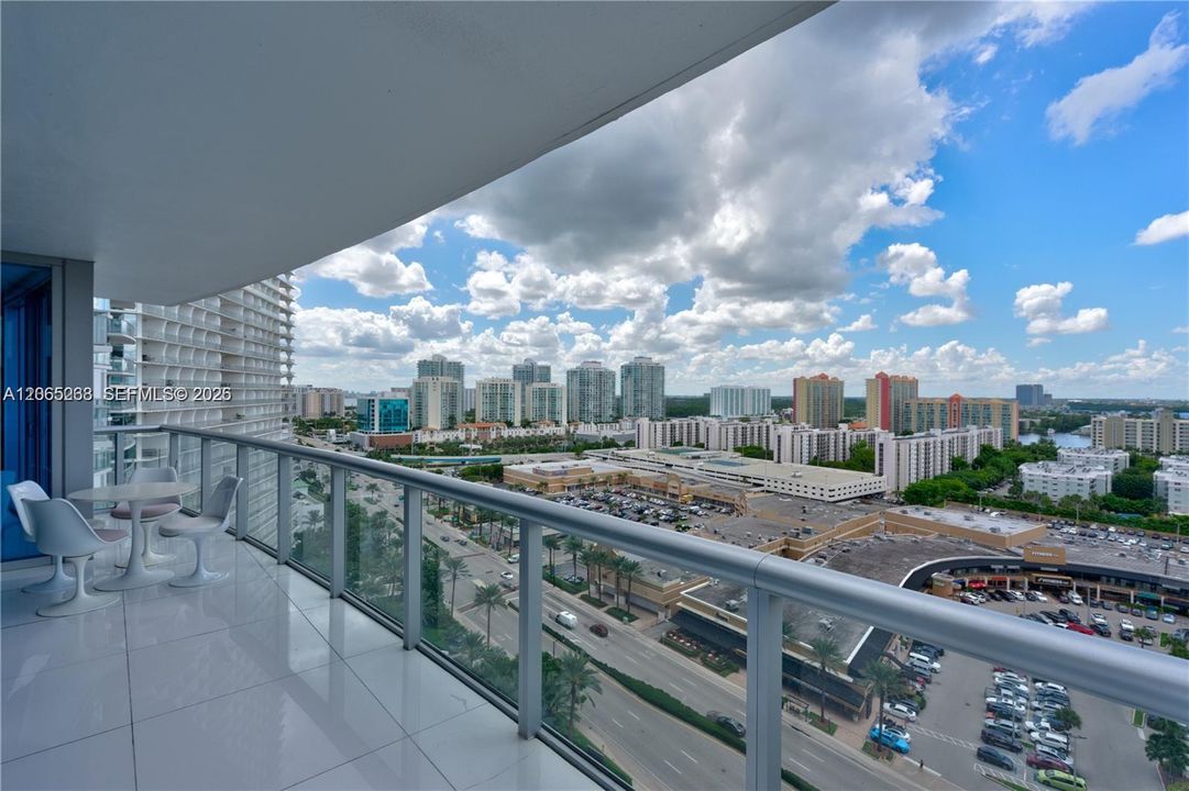 For Rent: $11,900 (3 beds, 3 baths, 1863 Square Feet)