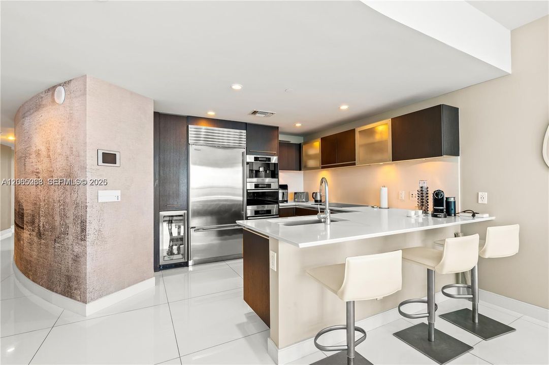 For Rent: $11,900 (3 beds, 3 baths, 1863 Square Feet)