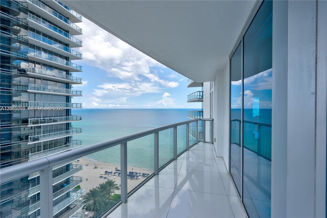 For Rent: $11,900 (3 beds, 3 baths, 1863 Square Feet)