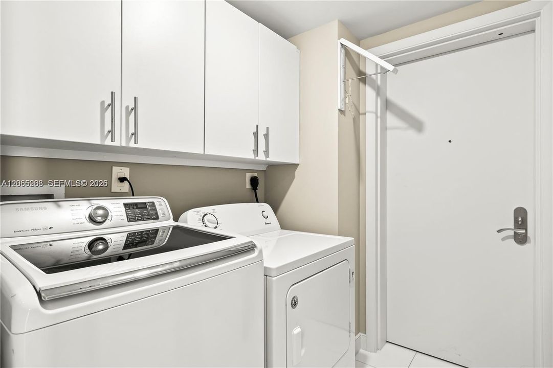 For Rent: $11,900 (3 beds, 3 baths, 1863 Square Feet)