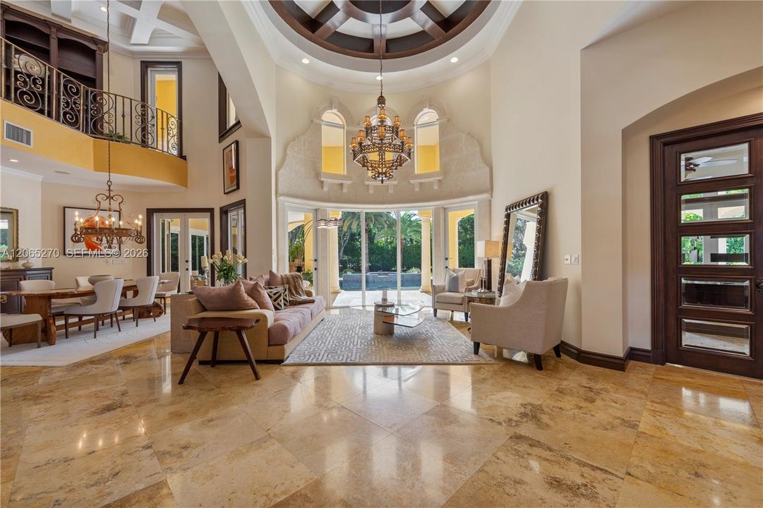 For Sale: $4,965,000 (5 beds, 5 baths, 6239 Square Feet)