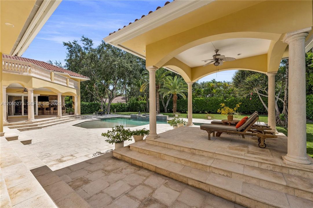 For Sale: $4,965,000 (5 beds, 5 baths, 6239 Square Feet)