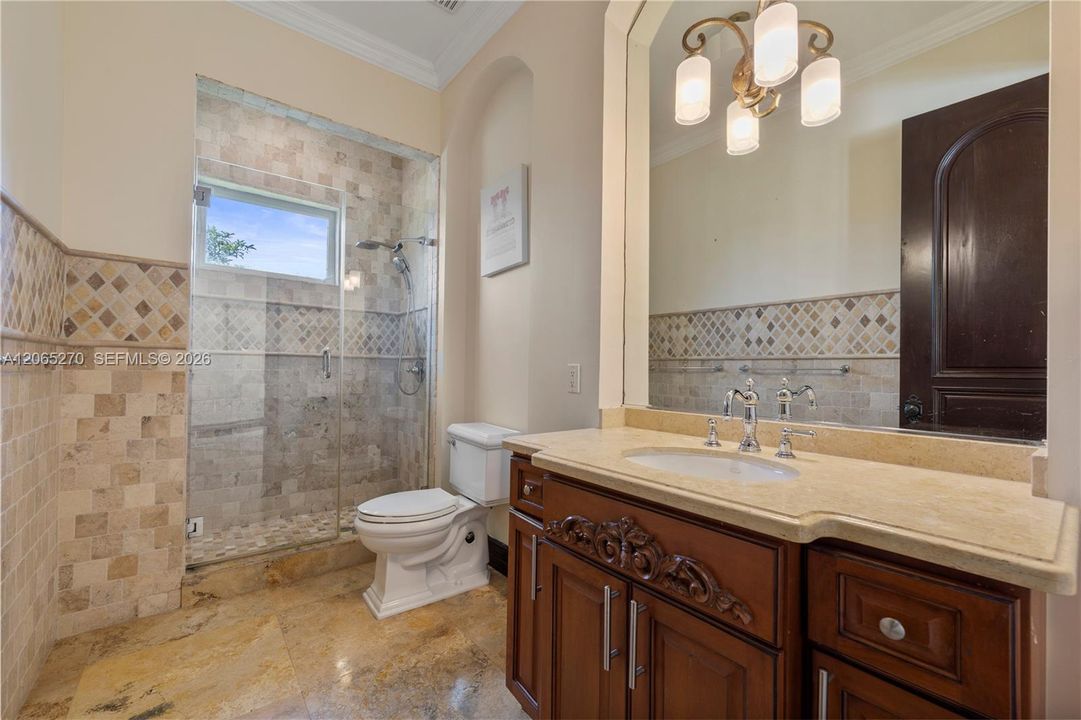For Sale: $4,965,000 (5 beds, 5 baths, 6239 Square Feet)