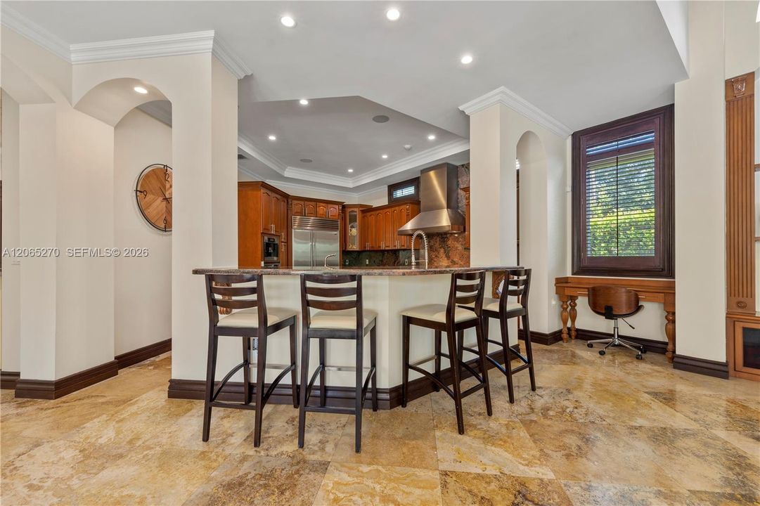 For Sale: $4,965,000 (5 beds, 5 baths, 6239 Square Feet)