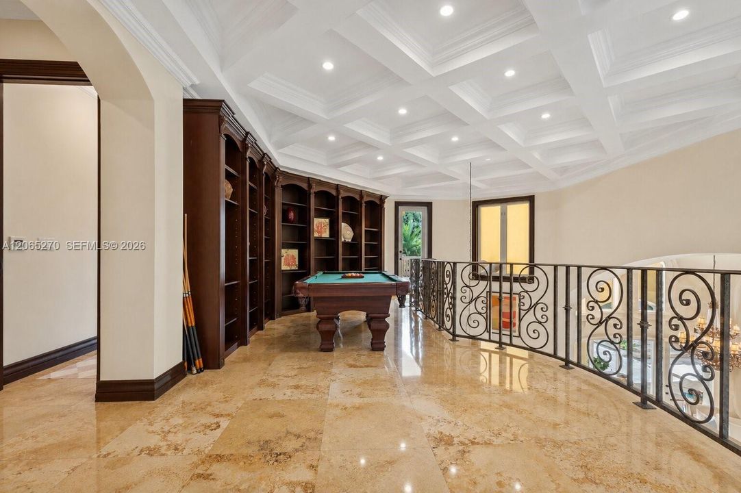 For Sale: $4,965,000 (5 beds, 5 baths, 6239 Square Feet)