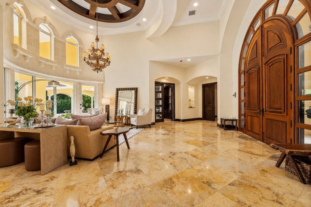 For Sale: $4,965,000 (5 beds, 5 baths, 6239 Square Feet)
