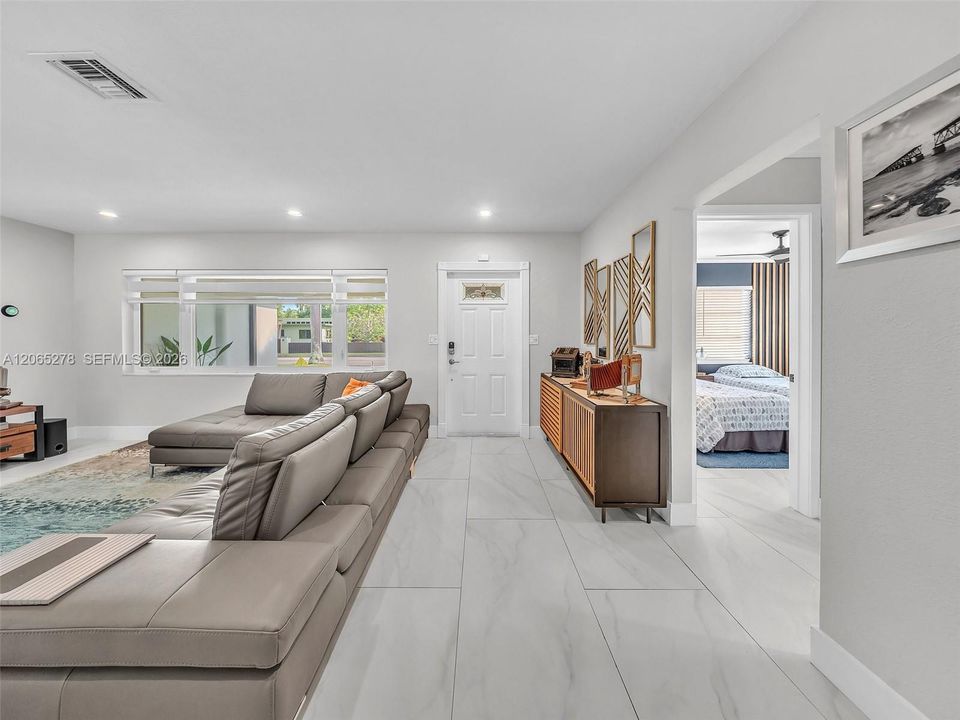 Activo con contrato: $799,000 (2 camas, 2 baños, 1329 Pies cuadrados)