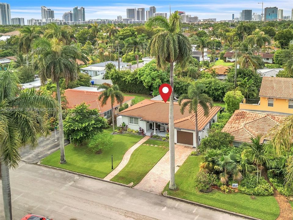 Activo con contrato: $799,000 (2 camas, 2 baños, 1329 Pies cuadrados)