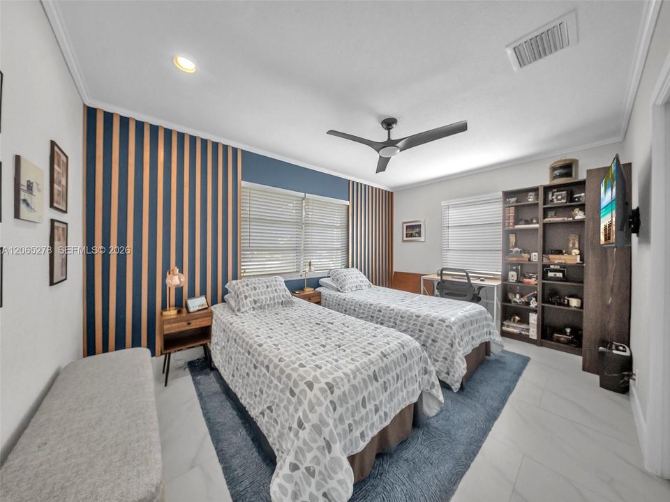 Activo con contrato: $799,000 (2 camas, 2 baños, 1329 Pies cuadrados)