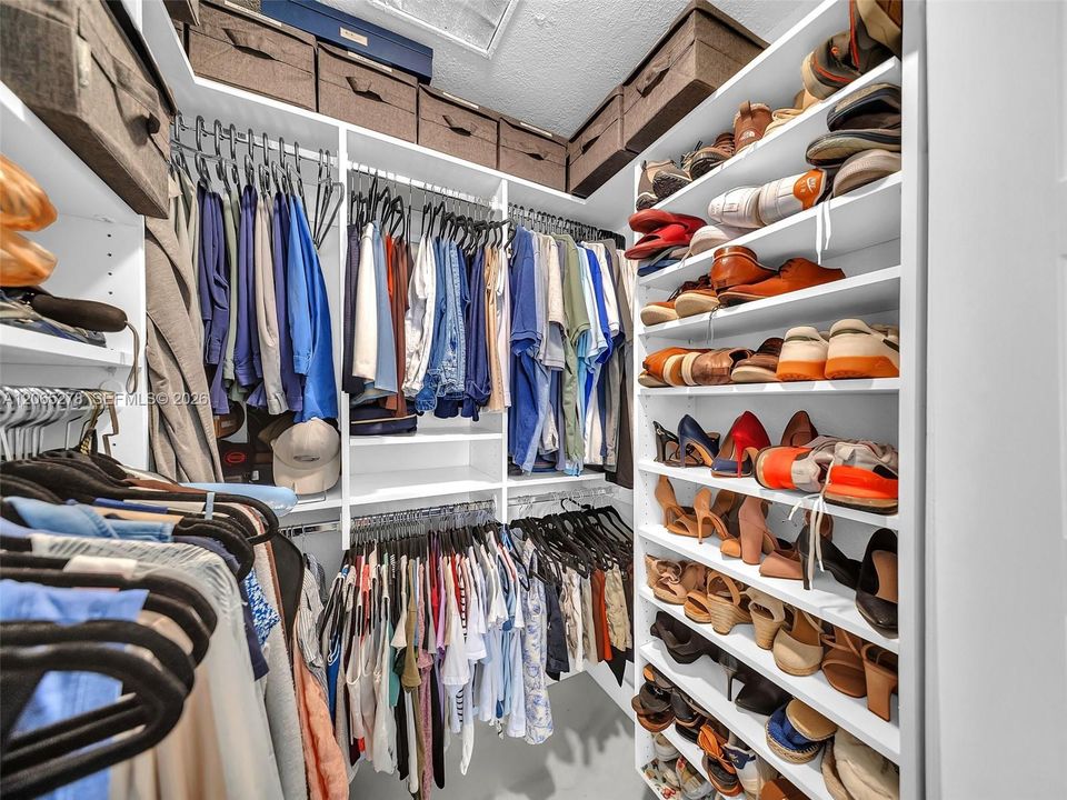 Activo con contrato: $799,000 (2 camas, 2 baños, 1329 Pies cuadrados)