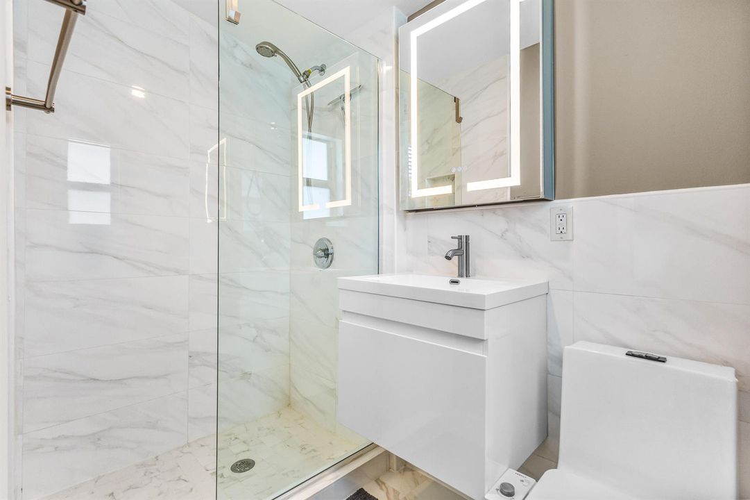 02678 Marathon lane M Bath.com7