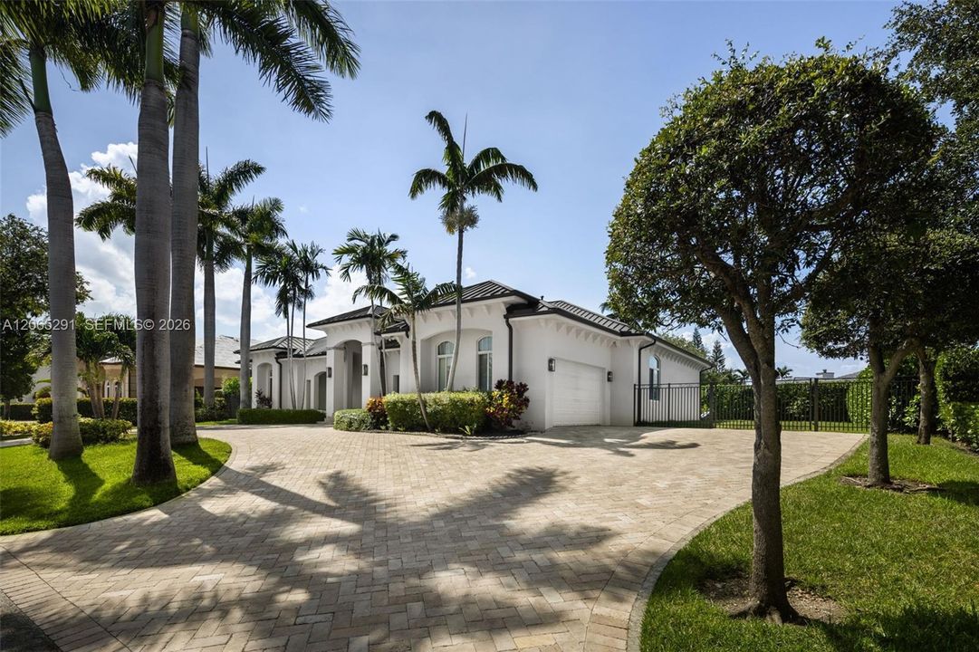 For Sale: $2,500,000 (4 beds, 3 baths, 3662 Square Feet)