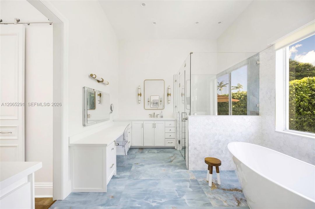 For Sale: $2,500,000 (4 beds, 3 baths, 3662 Square Feet)