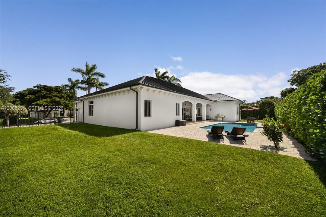 For Sale: $2,500,000 (4 beds, 3 baths, 3662 Square Feet)