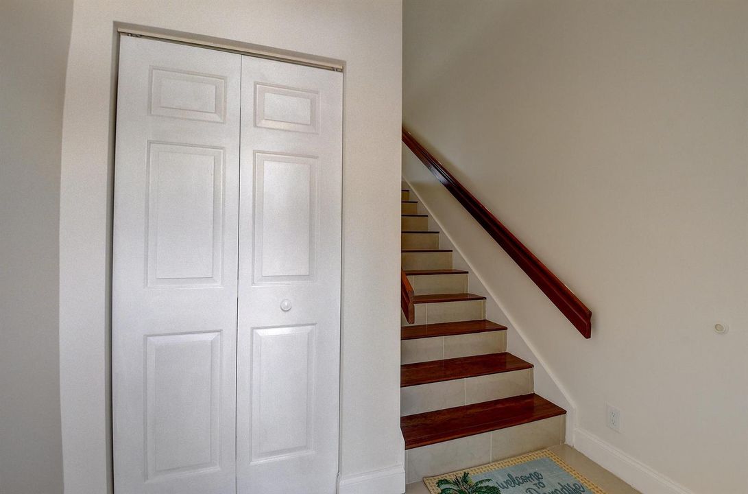 ENTRY FOYER