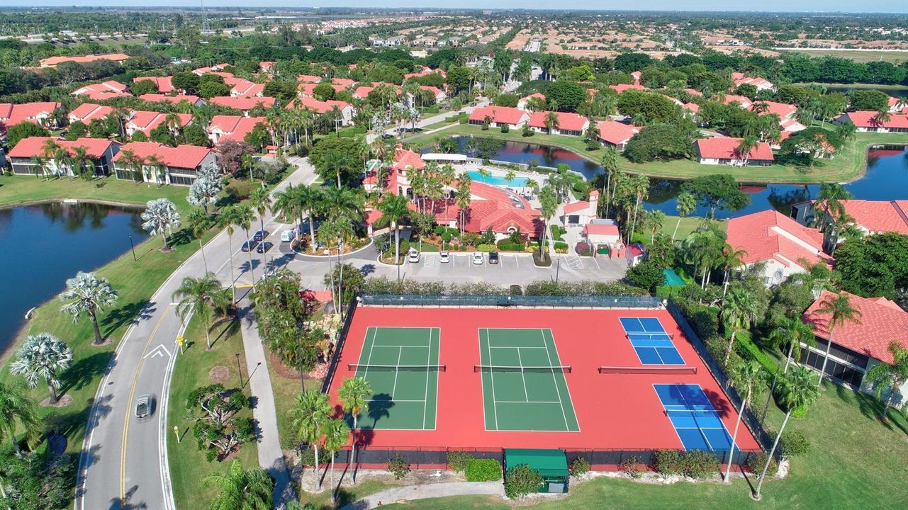 TENNIS & PICKLEBALL