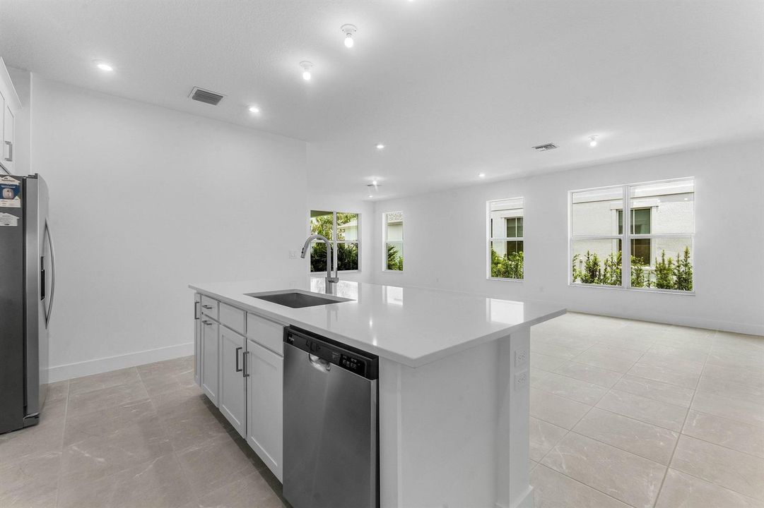 016-888SouthwestNewfieldAvenue-PalmCity-