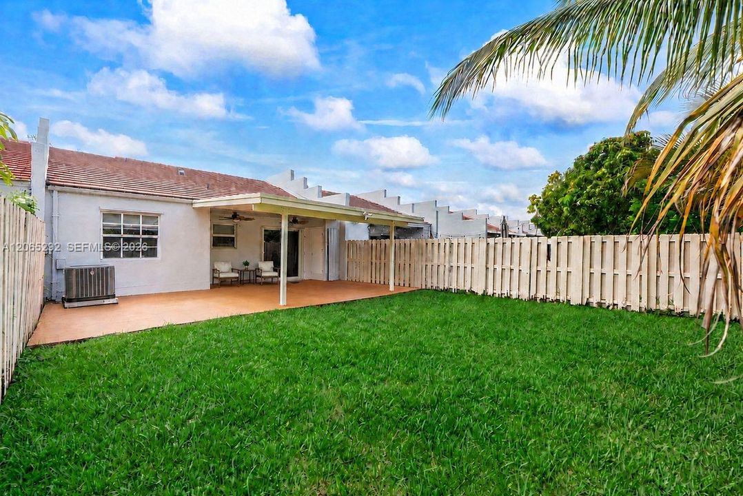 For Sale: $350,000 (3 beds, 2 baths, 1260 Square Feet)