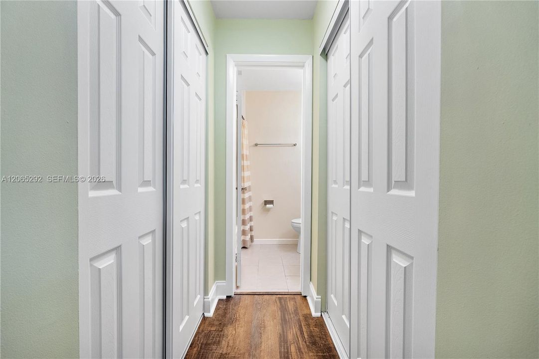 For Sale: $350,000 (3 beds, 2 baths, 1260 Square Feet)